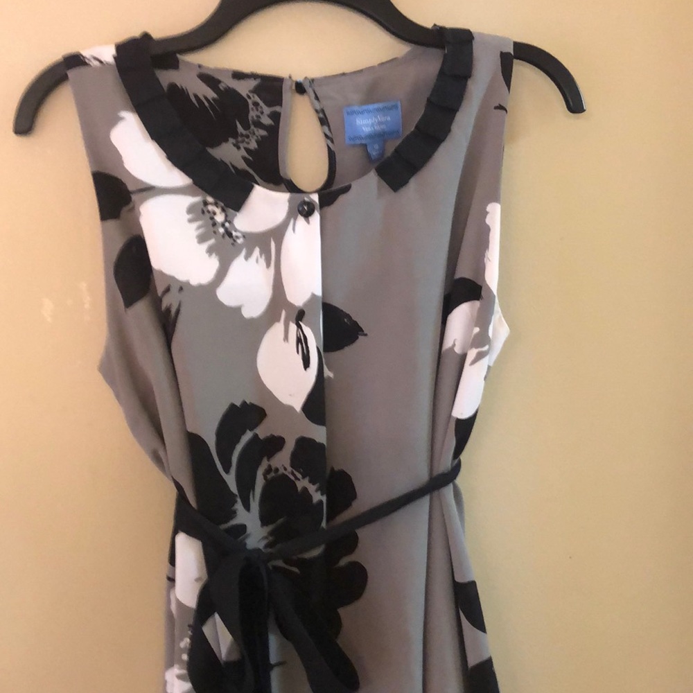 Cute Simple Vera Vera Wang Dress - 12 - Picture 3 of 3